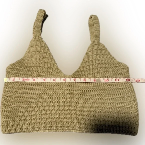 Uniqlo Beige Knit Crop Top - Picture 3 of 3